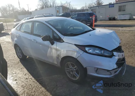 2018 Ford Fiesta Se z USA, uszkodzony, nr VIN 3FADP4BJ3JM130482